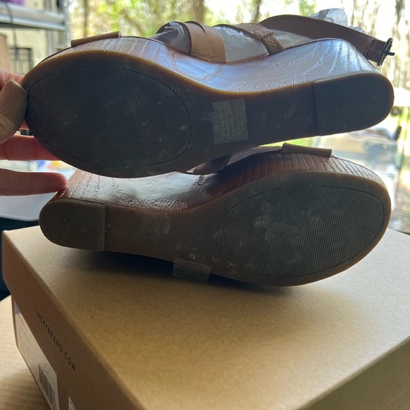 Lucky Brand wedges in size 6.5 Very comfortable! Used 1 time for a graduation! - Picture 4 of 7